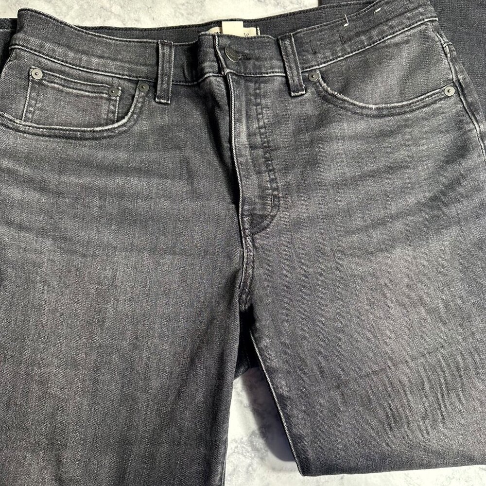 Madewell Mid-Rise Kick Out Jeans in Denaud Wash - Picture 5 of 12